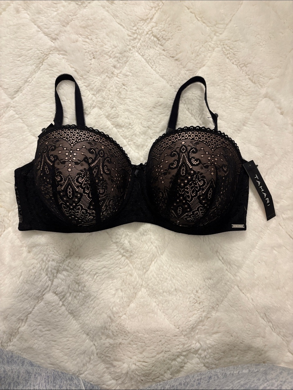Tahari Black Lace Underwire Bra with Scalloped Trim Full Figure
